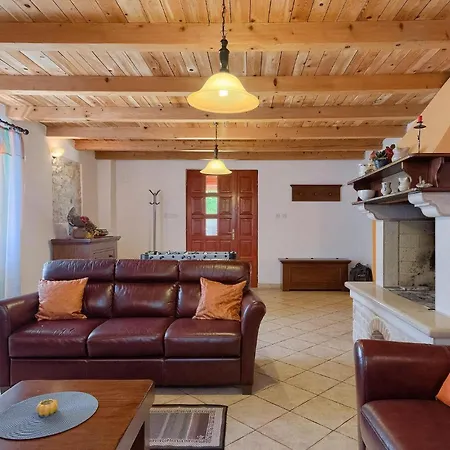 Negrin Vikendica Pula