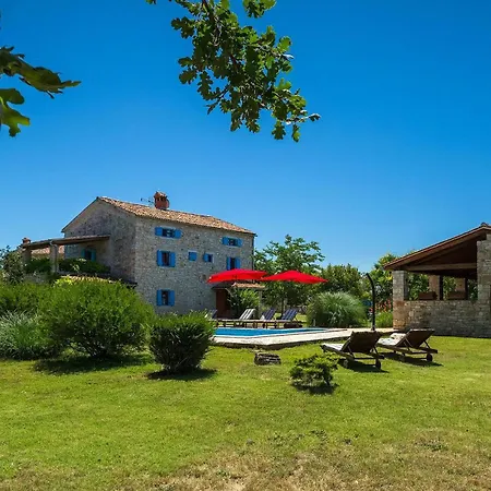 Negrin Vikendica Pula