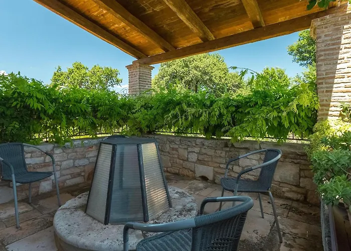 Будинок відпочинку Negrin *